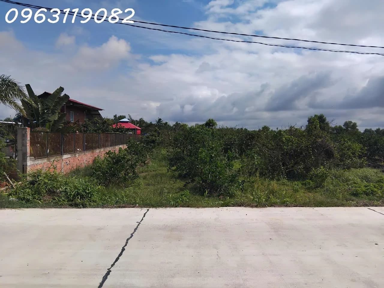 Bán lô đất 2.794m2 ( 2 tỷ 150 triệu) , sở hữu ngay lô đất, được lên thổ cư. - ảnh 1