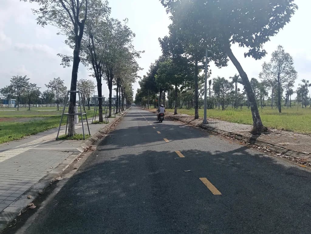 Bán đất tại Ấp Yên Ngựa, ĐT 744, Định Thành, 10 tỷ, DT 1800 m2, giá đầu tư