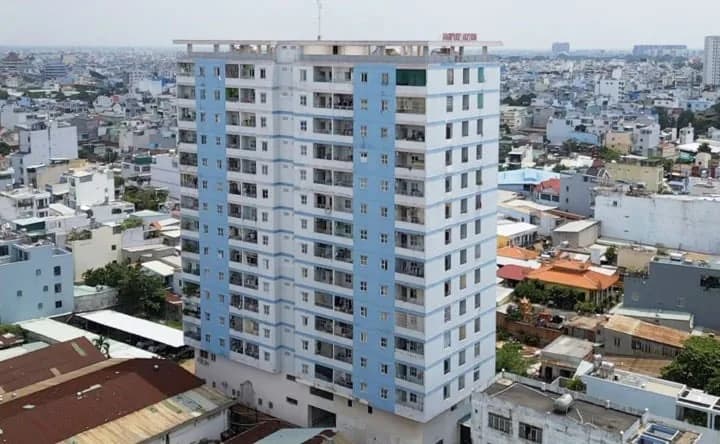 Nguyễn Quyền Plaza