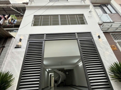 Bán Chdv hẻm 332/27 Phan Văn Trị, Phường 11, Bình Thạnh, Hẻm 4,5m thông, 4,6x20m, Cn 82,5 m2, trệt lửng 3 lầu, ST, 16PN, 16WC, Full nội thất, Thu nhập 1,2 tỷ/năm, 15,8 tỷ TL