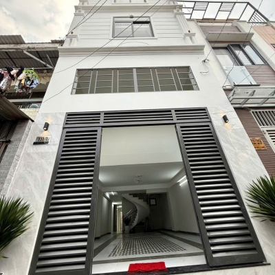 Bán Chdv hẻm 332/27 Phan Văn Trị, Phường 11, Bình Thạnh, Hẻm 4,5m thông, 4,6x20m, Cn 82,5 m2, trệt lửng 3 lầu, ST, 16PN, 16WC, Full nội thất, Thu nhập 1,2 tỷ/năm, 15,8 tỷ TL