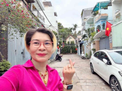 BÁN NHÀ 2 TẦNG KHU BIỆT THỰ CÁCH MẠNG THÁNG 8, QUẬN 3 - CHỈ 16,5T - NGANG ĐẸP 4,4M*19M*LH GIANG GIANG: 0938676685