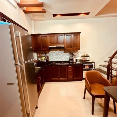 Bán nhà riêng Đê La Thành Đống Đa 22m 4 tầng mặt ngõ thông kinh doanh chỉ 4.x tỷ lh 0817606560