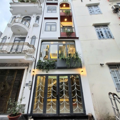 NHÀ 5 LẦU THẠNH LỘC 19, ĐƯỜNG 7M XE HƠI NÉ NHAU, KHU VIP GẦN GÒ VẤP