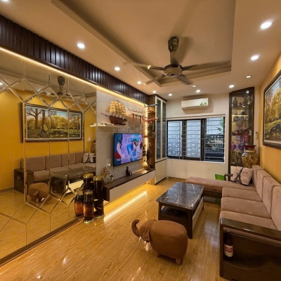 Cho thuê nhà nguyên căn ngõ 42 Thịnh Liệt, 40m² x 5 tầng, 3 ngủ, 3 WC.12 triệu.