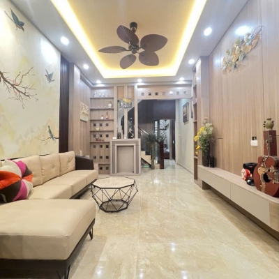 Nguyễn Văn Cừ , nhà đẹp ở ngay , full nội thất ,ngay sát cầu Chương Dương , 2 phút sang Phố Cổ , nhỉnh 11 ???? 

✨ SD - 56m²  dân xây chắc chắn -  thiết kế 4 tầng đầy đủ công năng.

✨ chỉ 1 nhà ra phố , ngay trung tâm Bồ Đề vô vàn tiện ích , an sinh đỉnh 