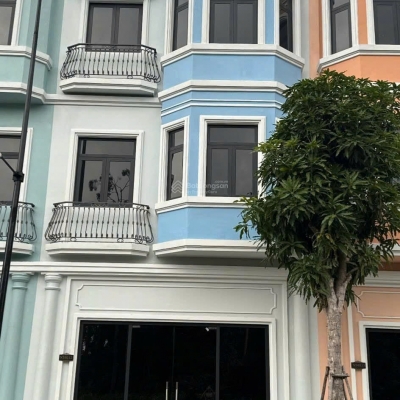 Bán cắt lỗ sâu để trả ngân hàng shop vin Phú Quốc, 12.5 tỷ, 128.7m2, mặt đường to trung tâm