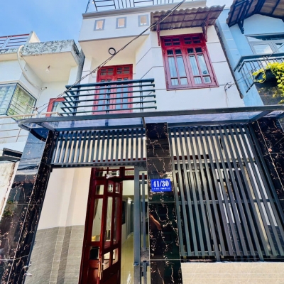 NHÀ ĐẸP GẦN NGÃ TƯ GA LÊN GÒ VẤP, HẺM XE HƠI THÔNG