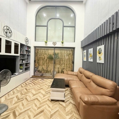 Bán nhà HXH Trần Thái Tông ngang gần 4m 4 tầng sát mặt tiền đường Trường Chinh nhỉnh 3 tỷ