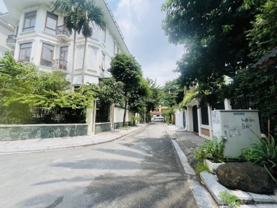 Giá tốt, bán biệt thự Ba Đình, khu VIP, ô tô vào nhà, 110m chỉ 40 tỷ