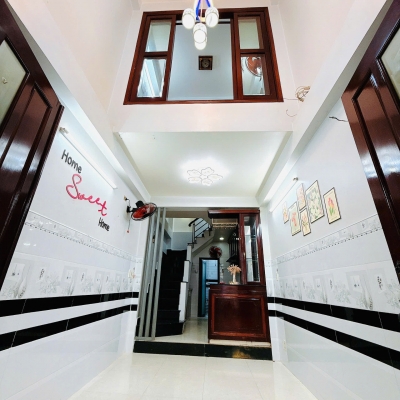 Nhà 2 lầu gần chợ Rạch Ông Nguyễn Thị Tần P.Chánh Hưng (P2Q8)