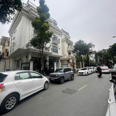 BÁN  BIỆT THỰ SIÊU VIP -MẶT PHỐ DỊCH VỌNG HẬU - 190 M2 x 4T - MẶT TIỀN 14M - KINH DOANH ĐỈNH - VIEW TRƯỜNG HỌC - GẦN CÔNG VIÊN