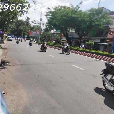 BÁN NHÀ MẶT PHỐ HÙNG VƯƠNG P SA ĐÉC. DT 243M2, 4PN, 2 TẦNG.