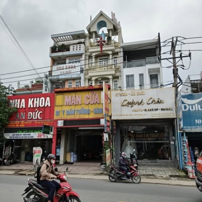 Bán nhà 4 tầng 5x20m giá 10,2 tỷ Đường Nguyễn Ảnh Thủ