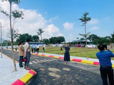 SỐC ĐẤT HÀ NỘI - GIÁ 2,3 TỶ GẦN ĐẠI HỌC QUỐC GIA - TRƯỜNG FPT