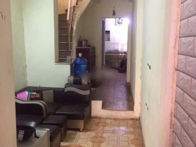 Cho thuê nhà ngõ Hạ Đình, 3 tầng x 35m2, 3 ngủ, 7 triệu ở nhóm 5 người