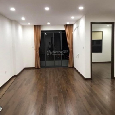 Cho thuê nhà ngõ ô tô phố Bà Triệu, Hà Đông 5 tầng, 60m2, 6 ngủ, 15 Triệu - ở GĐ, nhóm.