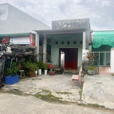 Bán nhà triều cường 3 - Tân Phước - LaGi giá ngộp 950 triệu gần Biển