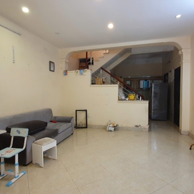 Cho thuê nhà ngõ 122 Vĩnh Tuy 50m2, 3 tầng, 3 ngủ, 11 Triệu