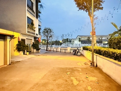nhà đẹp, phân lô Lâm Hạ, ôtô tránh, gara 7 chỗ, thang máy, full nội thất