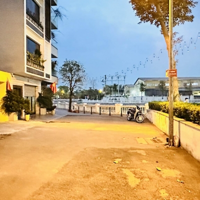 nhà đẹp, phân lô Lâm Hạ, ôtô tránh, gara 7 chỗ, thang máy, full nội thất