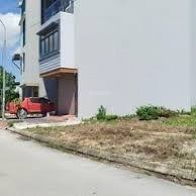 Bán 95m2 đất phân lô Phú Thượng, căn góc 3 mặt đường , ôtô tránh, dừng đỗ giá đầu tư