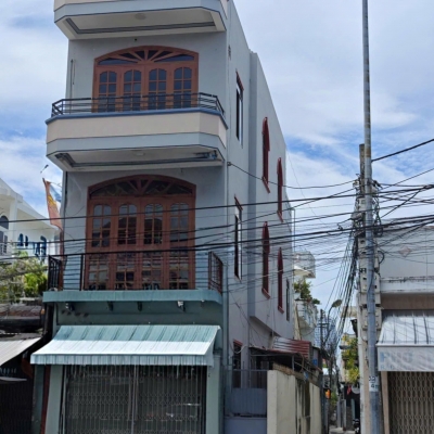 Cho Thuê Nhà Nguyên Căn 3 Tầng Lê Hồng Phong gần siêu thị Coopmart ( căn góc Kinh Doanh )
???? Giá thuê : 20 triệu/tháng -