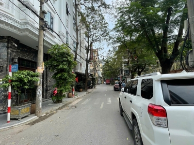 BÁN NHÀ 5 TẦNG MẶT NGÕ HOÀNG QUỐC VIỆT, QUẬN CẦU GIẤY, KINH DOANH CỰC ĐỈNH, VỈA HÈ RỘNG, VỊ TRÍ ĐẸP.