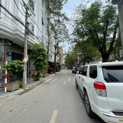 BÁN NHÀ 5 TẦNG MẶT NGÕ HOÀNG QUỐC VIỆT, QUẬN CẦU GIẤY, KINH DOANH CỰC ĐỈNH, VỈA HÈ RỘNG, VỊ TRÍ ĐẸP.