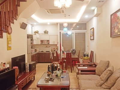 Bán nhà Ngô Thì Nhậm, 66m2, 4 tầng, mặt tiền 4.2m, 16 tỷ, ngõ xe máy quay đầu, gần mặt phố