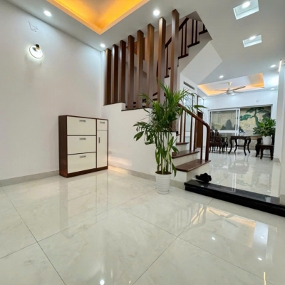 Bán nhà khu Lê Trọng Tấn, Thanh Xuân. 42m2, 5T ô tô đỗ cửa, 10m ra mặt phố ô tô tránh