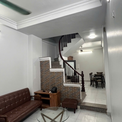Cho thuê nhà ngõ 22 Lương Khánh Thiện, 4 tầng + 1 tum, 33m2, 4 ngủ, 12 Triệu