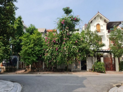 Bán nhà Đa Tốn, Gia Lâm, Hà Nội. Diện tích 200m2 2 tầng 1 tum, đường 15m vỉa hè rộng. Lh 0989894845