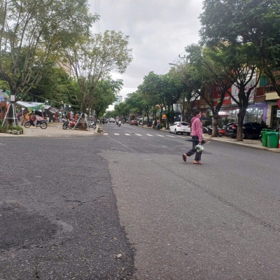 MẶT TIỀN LÊ THANH NGHỊ – VỈA HÈ 20M – ĐƯỜNG 10.5M – VỊ TRÍ ĐẮC ĐỊA TT HẢI CHÂU