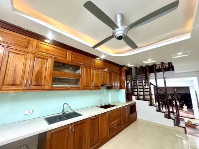 Bán nhà 40m2, 5 Tầng, 6PN+ nội thất, ôtô đỗ cửa, 2 mặt thoáng, cách đường chính 20m tại Trung Văn, Tố Hữu, Hà Nội