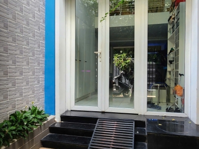 Nhà phố khu trung tâm Q10. 2 mặt hẻm thông thoáng. Đầy đủ nội thất. Khu an ninh, văn minh, yên tĩnh. LH 0968681386