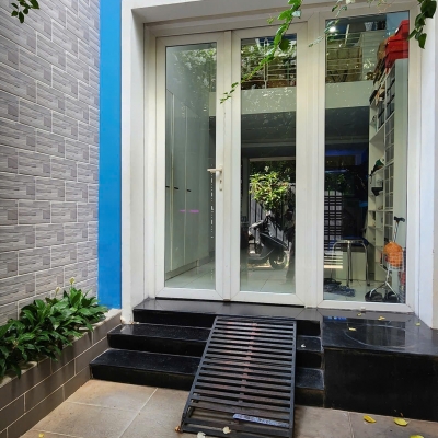 Nhà phố khu trung tâm Q10. 2 mặt hẻm thông thoáng. Đầy đủ nội thất. Khu an ninh, văn minh, yên tĩnh. LH 0968681386