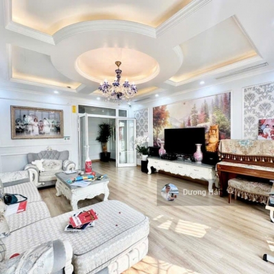 Bán nhà mặt phố thuộc KĐT Dịch Vọng - gần công viên Cầu Giấy - 190m2*MT 14m - KDVP ở đẳng cấp