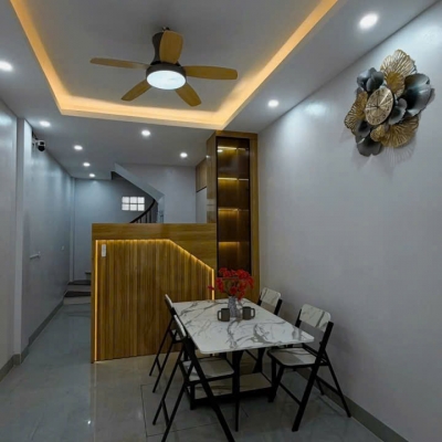 Cho thuê nhà ngõ Hồ Tùng Mậu-dt 50m2*5 tầng-Giá 17 triệu ở nhóm 6 - 7 người