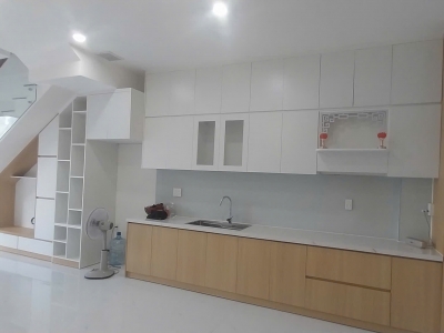 ♪ Nhà Kiệt Ô tô đậu cửa Nguyễn Nhàn, 63m2, 2 mê đúc, 3PN, còn mới, hơn 3 tỷ