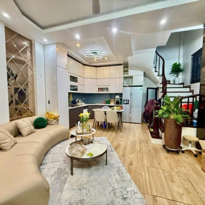 Bán nhà Ngọc Lâm 36m 4 tầng lô góc 3 thoáng chỉ hơn 8 tỷ