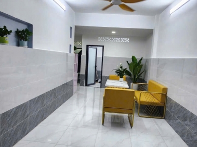 Cần bán nhà phố Q7 sổ riêng không xây dựng giá tốt