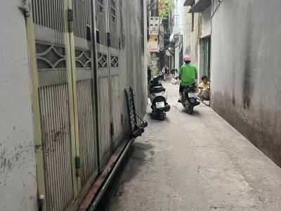 BÁN NHÀ ĐẸP NGÕ 59 PHỐ QUAN HOA – 61M2  – SÂN RỘNG – Ở NGAY – GIÁ CHỈ 15 TỶ