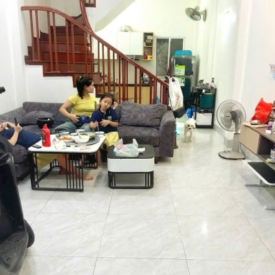 NHÀ MAI ĐỘNG-TAM TRINH- LÔ GÓC- DTSD 35M2-5T-7.2TỶ (CTL)- NGÕ BẤT CHẤP 3 GÁC- TRƯỜNG MAI ĐỘNG KẾ BÊN