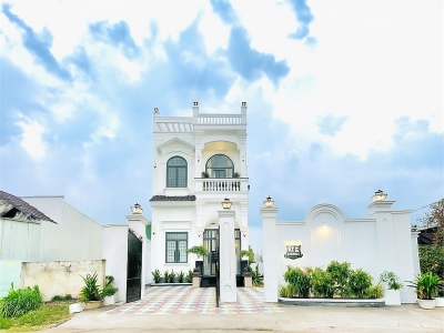 Chỉ 6.5 tỷ! Biệt Thự mặt Tiền Tân Hiệp, Hóc Môn – 12x27m, Trệt Lầu – Tặng Full Nội Thất