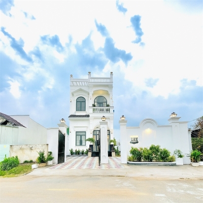 Chỉ 6.5 tỷ! Biệt Thự mặt Tiền Tân Hiệp, Hóc Môn – 12x27m, Trệt Lầu – Tặng Full Nội Thất