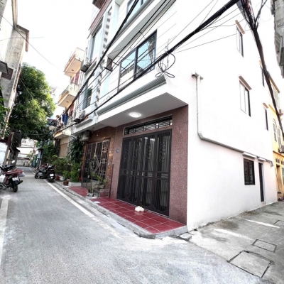 Bán nhà Đức Giang 40m x 4T, lô góc, oto đỗ cửa. LH 0936123469