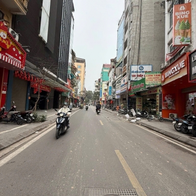 BÁN NHÀ MẶT PHỐ CHÙA LÁNG 136Mx5T - KINH DOANH - VỈA HÈ - GIÁ CHỈ NHỈNH 500 TR/M2