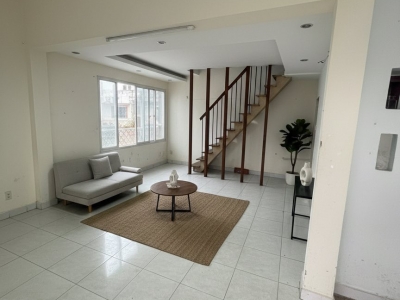 TÂN QUÝ  HXH NGỦ NHÀ CÁCH MẶT TIỀN VÀI BƯỚC – NGANG 6.3M  NỞ HẬU 2 TẦNG  CHỈ 4.X