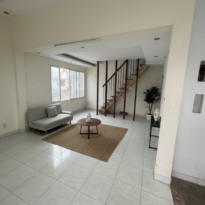 TÂN QUÝ  HXH NGỦ NHÀ CÁCH MẶT TIỀN VÀI BƯỚC – NGANG 6.3M  NỞ HẬU 2 TẦNG  CHỈ 4.X